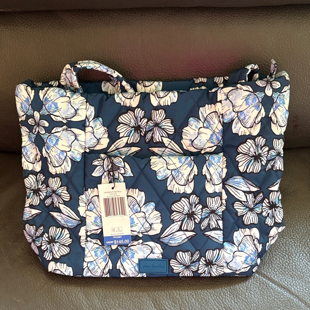 Vera Bradley ultralight smal vera dive floral medallion